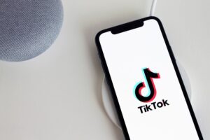 tiktok 5064078 640