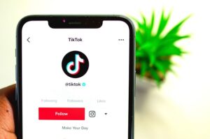 tiktok 6507179 640